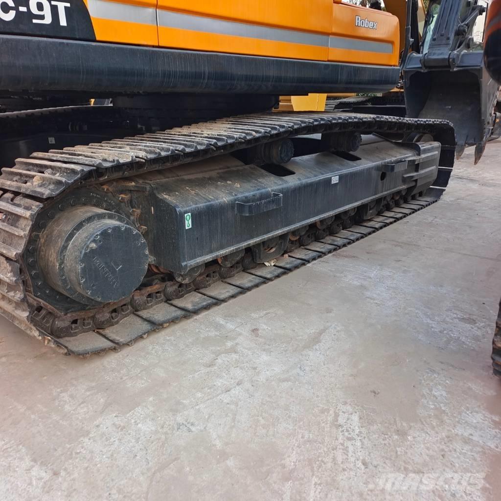 Hyundai 305 LC-9T Гусеничні екскаватори