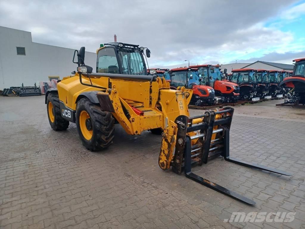 JCB 540-140 Телескопічні навантажувачі