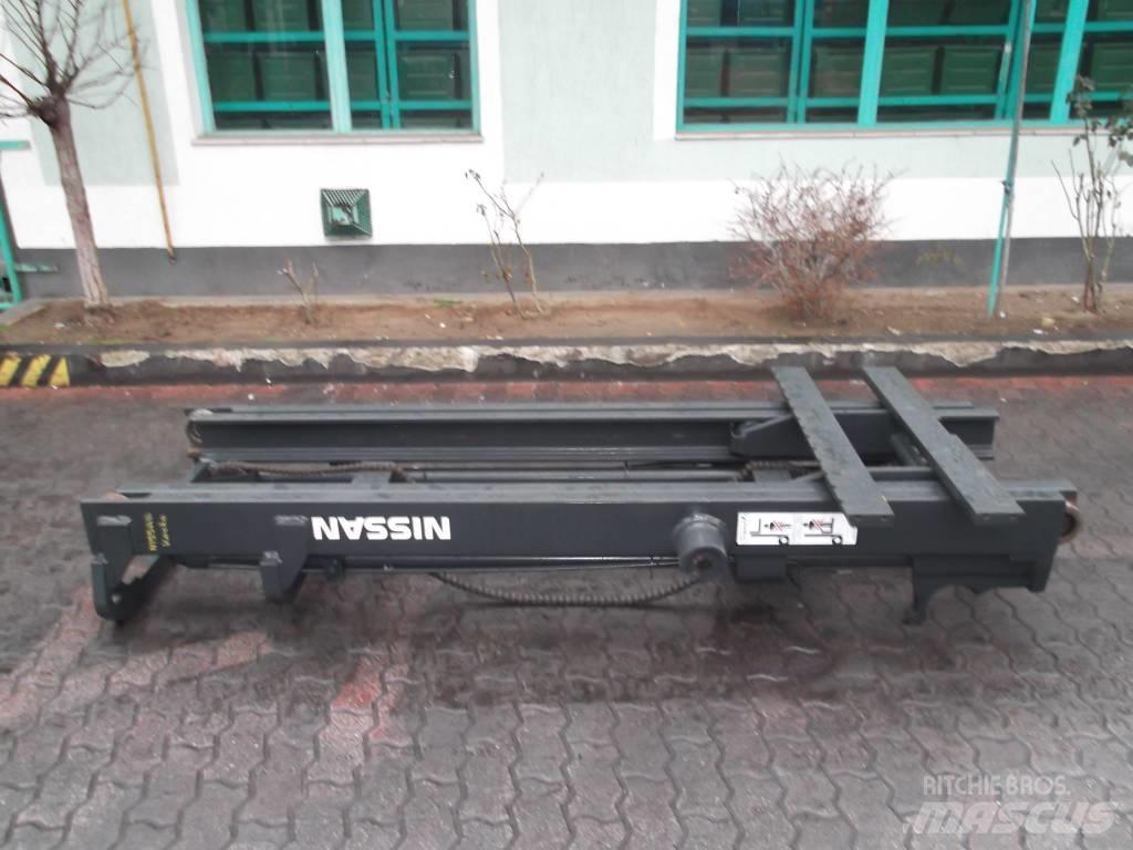Nissan FD25 M-0441 Щогли навантажувачів