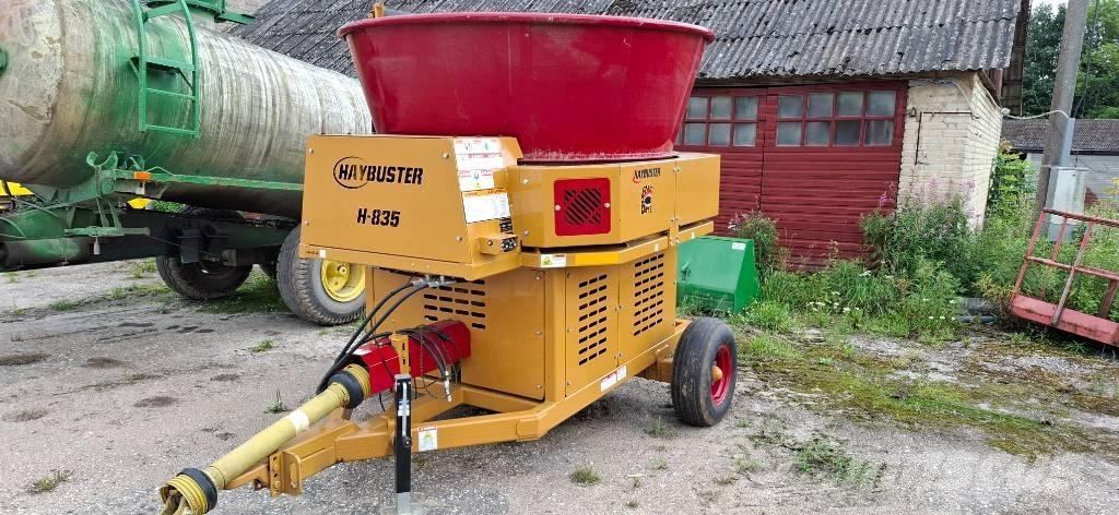 Haybuster H-835 Роздрібнювачі, різаки і розпаковувачі тюків