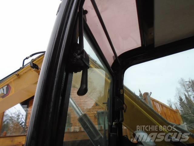 CAT 307 E2 Гусеничні екскаватори