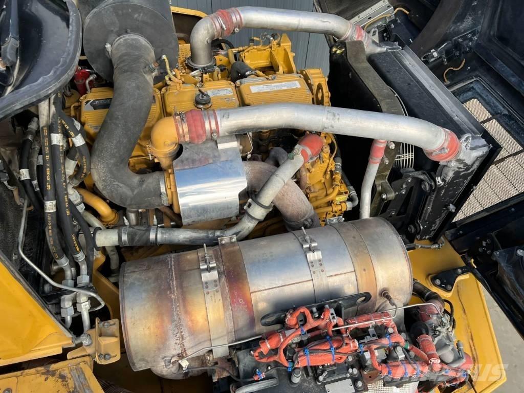 CAT 735 | 735B Зчленовані самоскиди