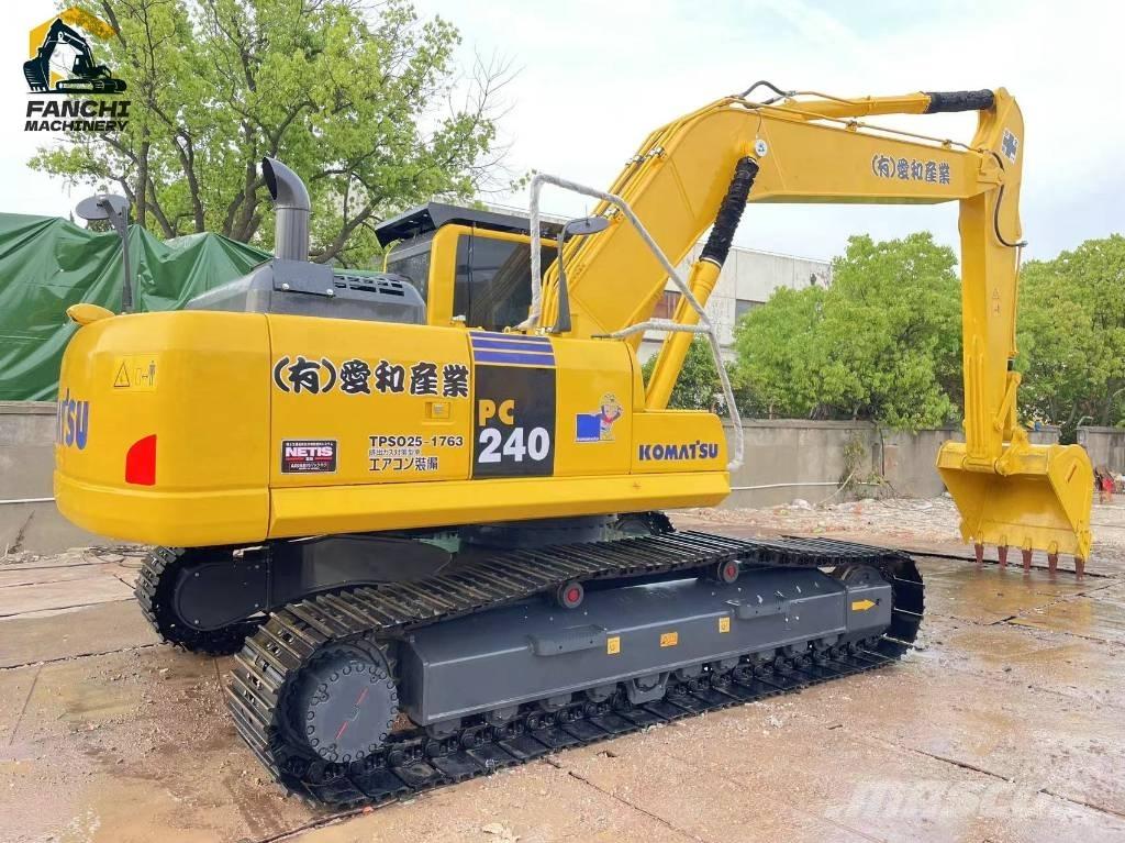 Komatsu PC240 Гусеничні екскаватори