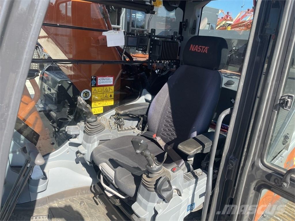 Hitachi ZX 300 LC-7 Гусеничні екскаватори