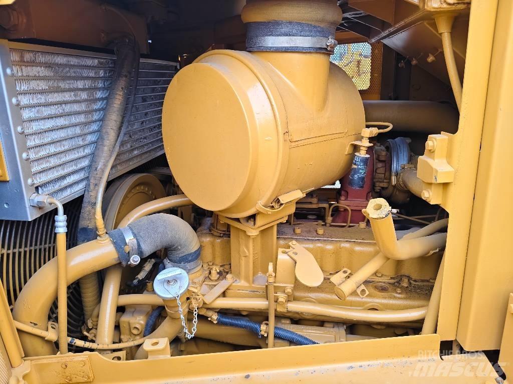 CAT D 7 R Грейдери