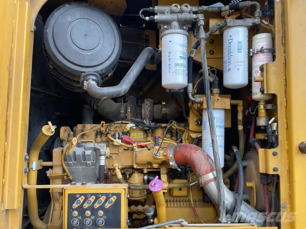 CAT 140M Грейдери