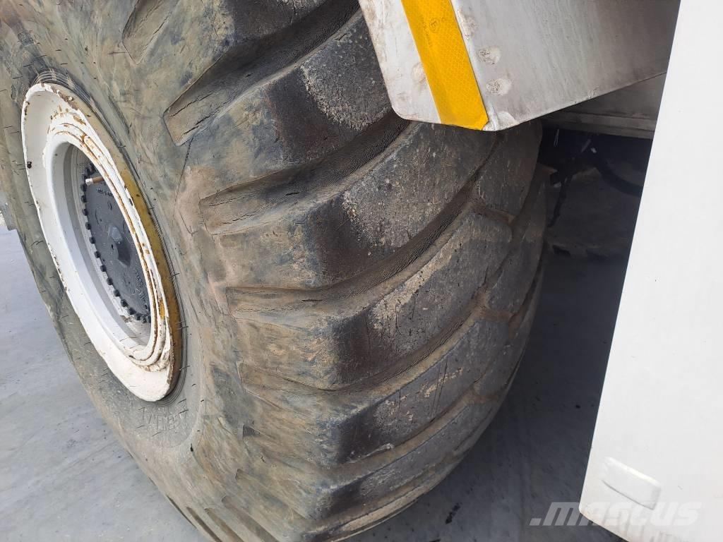 Grove RT890E автокрани всюдиходи