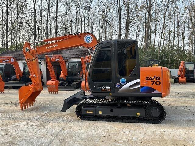 Hitachi ZX70 Гусеничні екскаватори