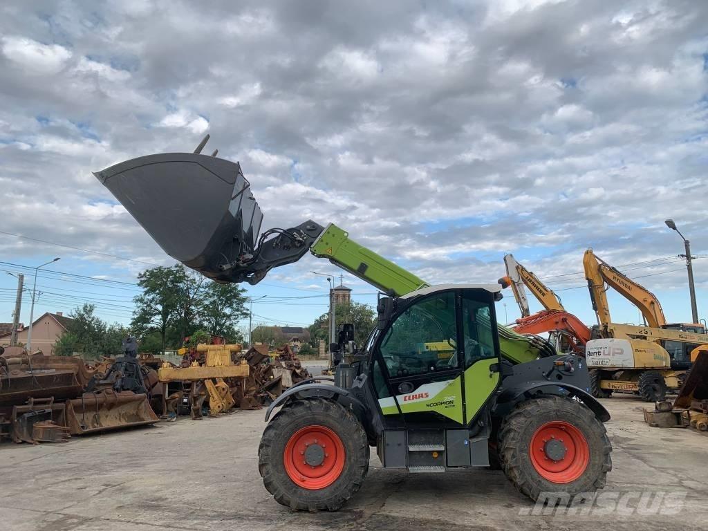CLAAS Scorpion 732 Телескопічний навантажувач