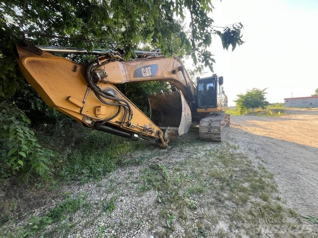CAT 330 D Гусеничні екскаватори