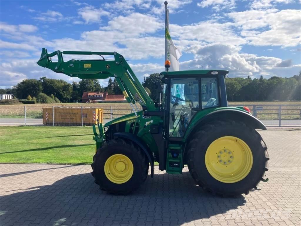 John Deere 6120M Трактори