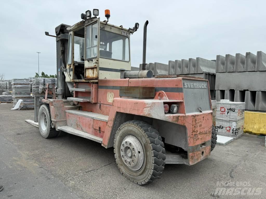 Svetruck 16 120 38 Дизельні навантажувачі