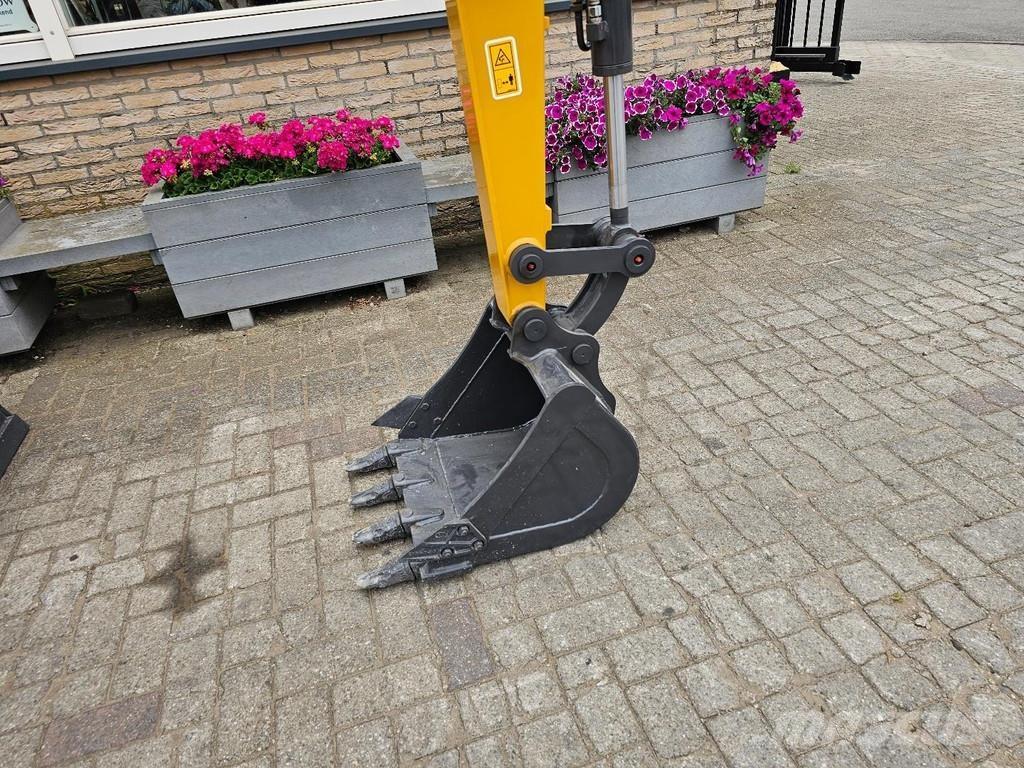 XCMG XE27U Міні-екскаватори < 7т