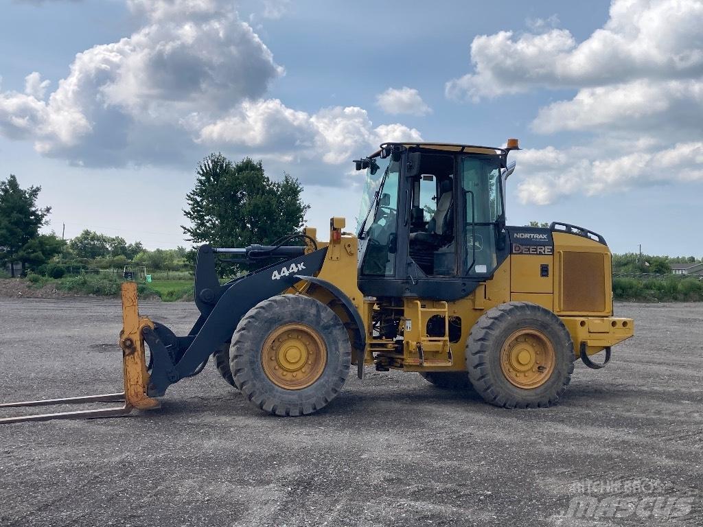 DEERE 444K Фронтальні навантажувачі
