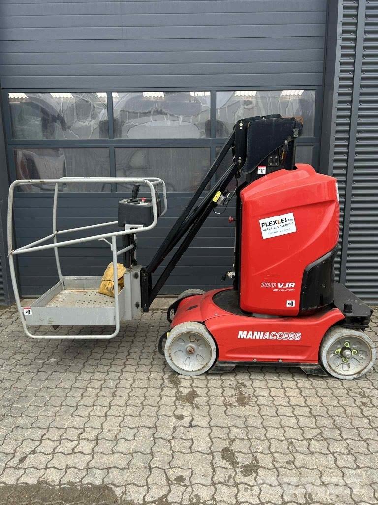 Manitou 100 VJR Вертикальні щоглові підйомники
