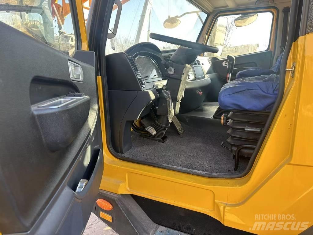 XCMG QY70KC автокрани
