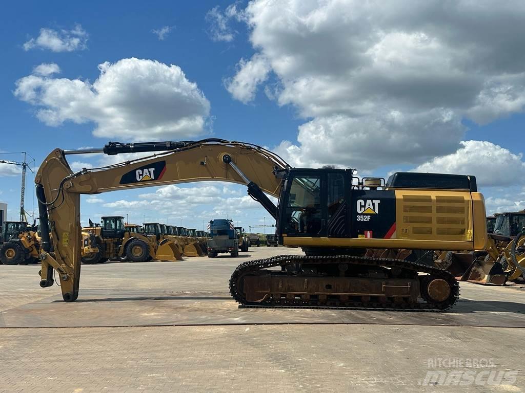 CAT 352F Гусеничні екскаватори