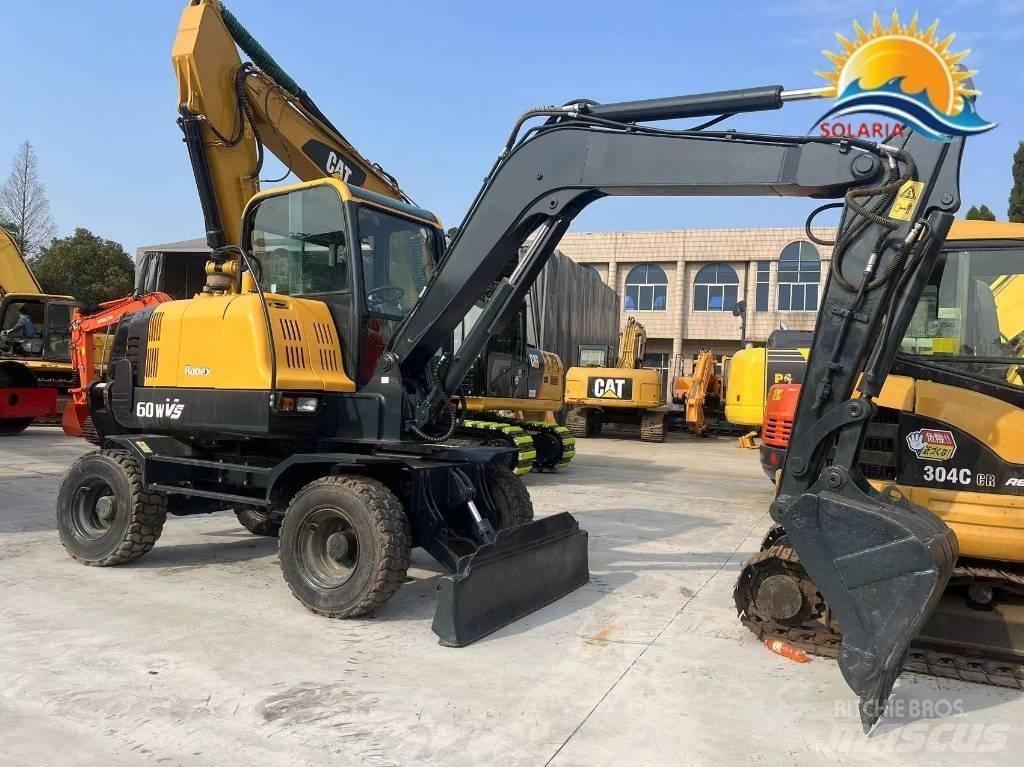 Hyundai R60W vs Міні-екскаватори < 7т
