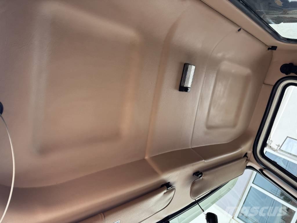 Mack CV 713 Самоскиди