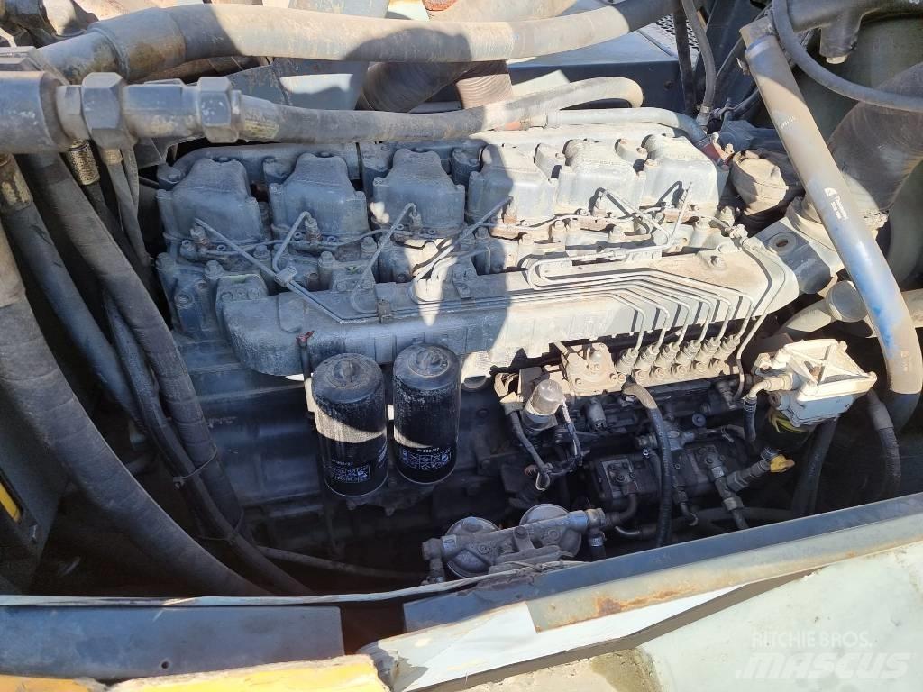 Liebherr 556 Фронтальні навантажувачі