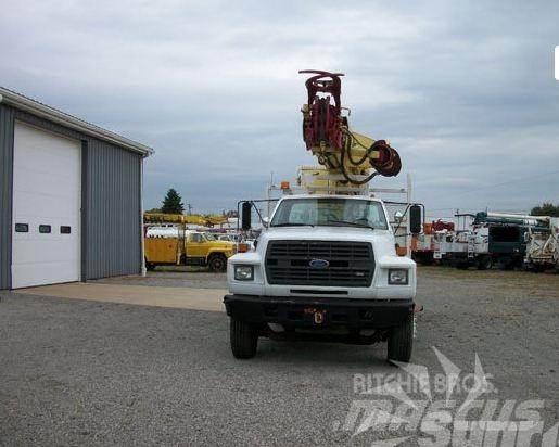 Altec D2050TR Автовишки на базі вантажівки