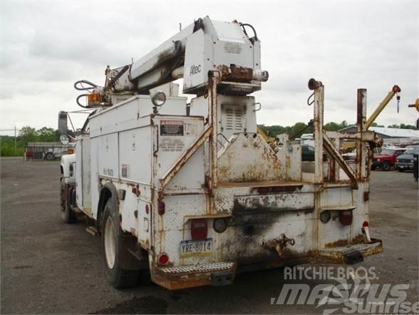 Altec D845B Автовишки на базі вантажівки