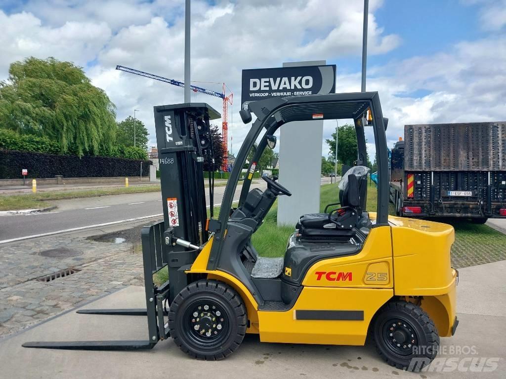 TCM FD25 E2  (*NEW) Дизельні навантажувачі