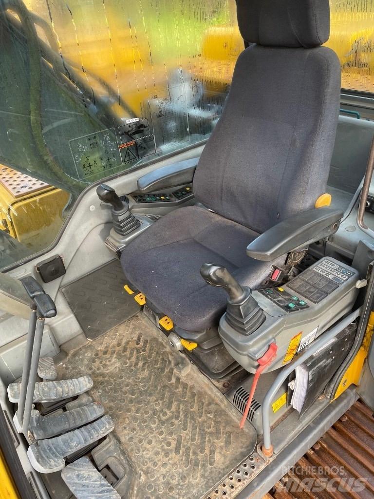 Volvo EC180B Гусеничні екскаватори