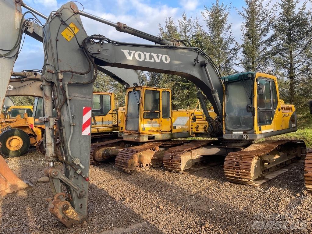 Volvo EC180B Гусеничні екскаватори