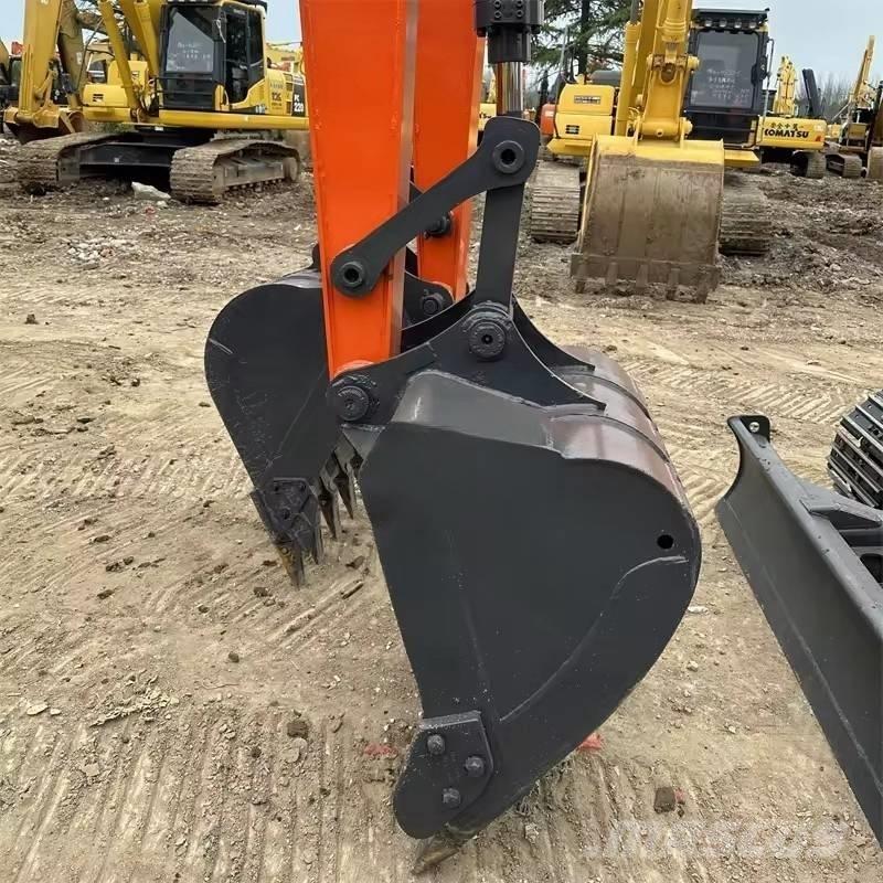 Doosan DX 80 Середні екскаватори 7т. - 12т.