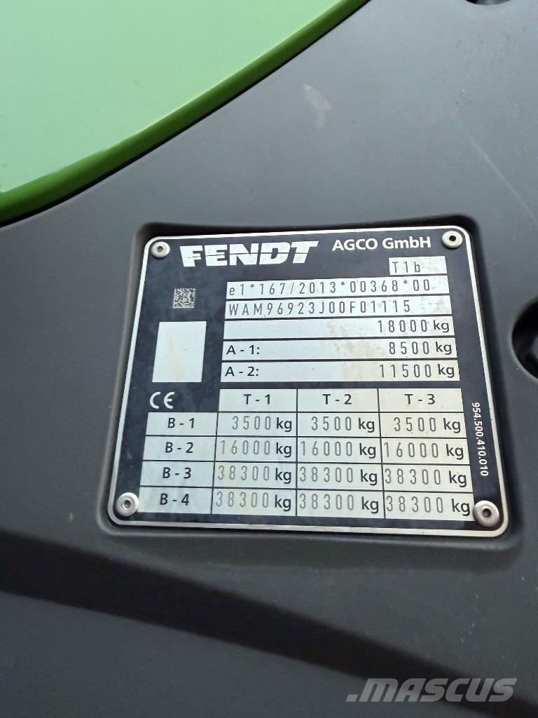 Fendt 933 Vario Трактори