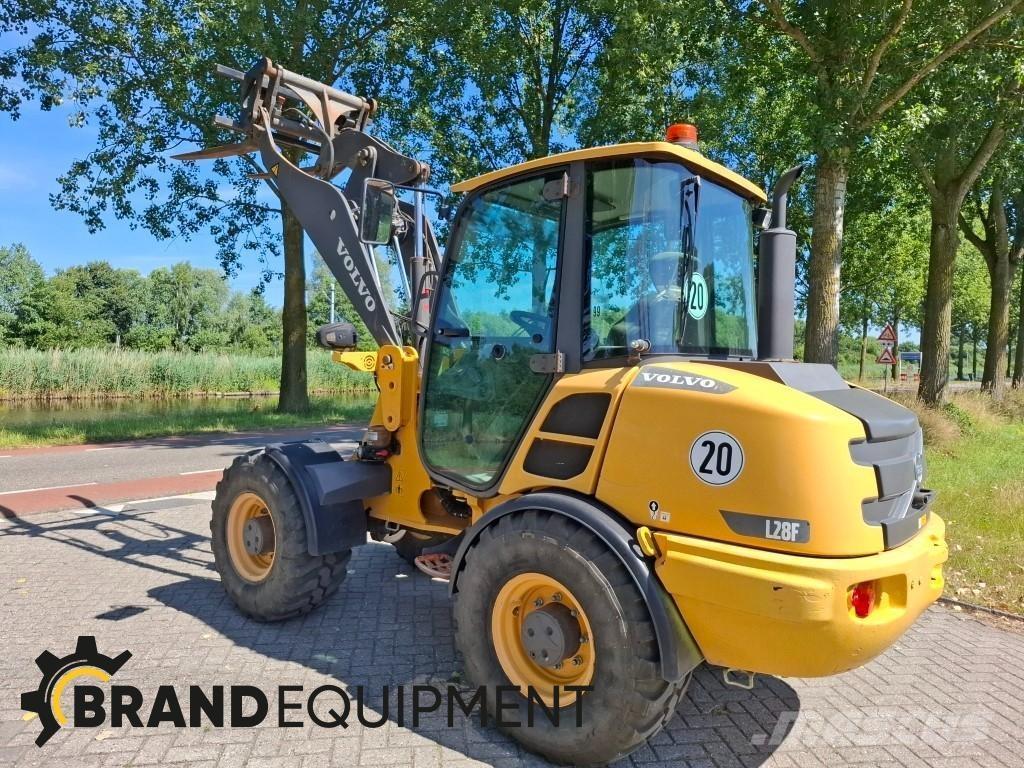 Volvo L28F Фронтальні навантажувачі
