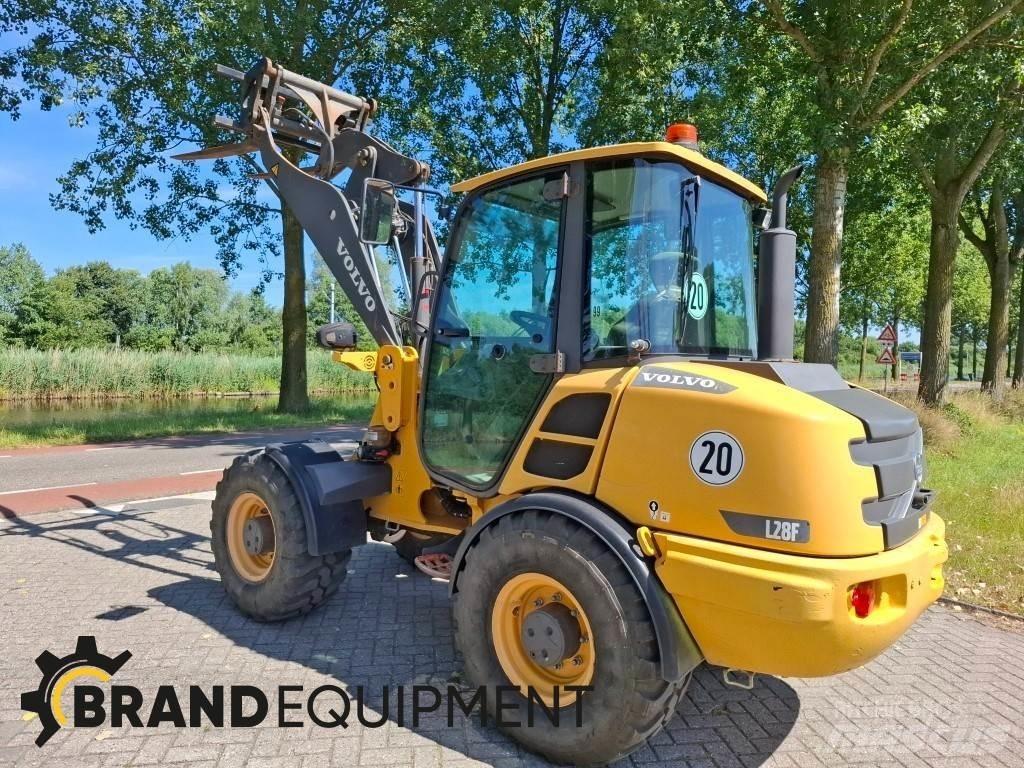 Volvo L28F Фронтальні навантажувачі