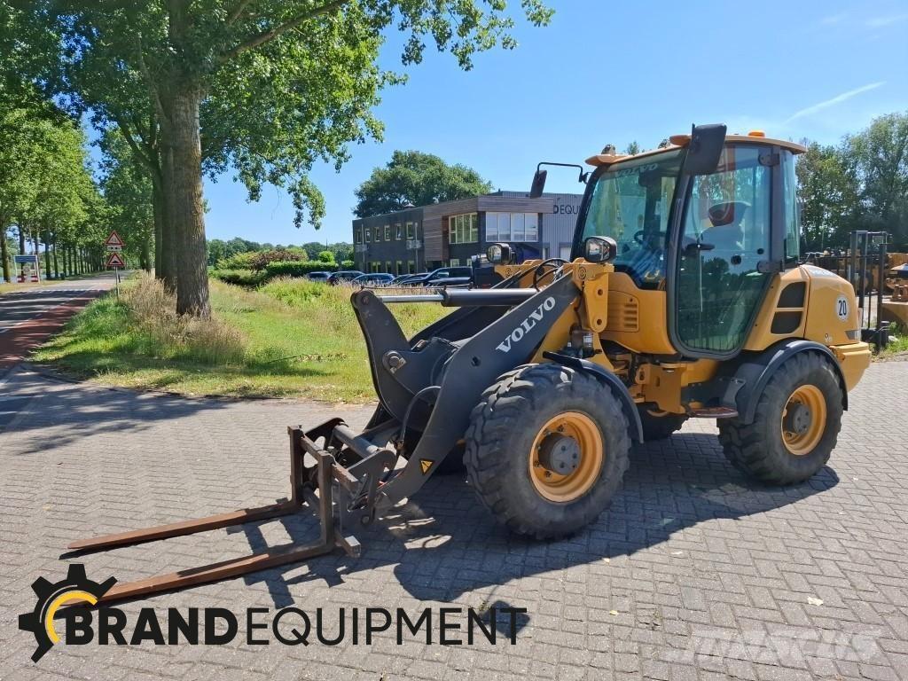 Volvo L28F Фронтальні навантажувачі