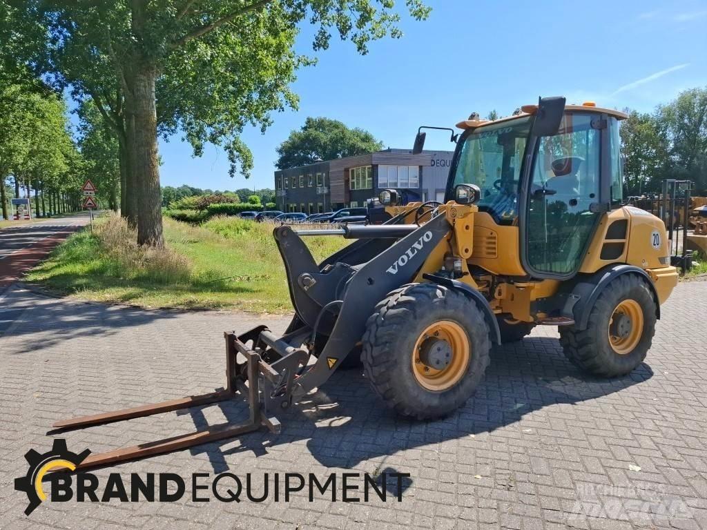 Volvo L28F Фронтальні навантажувачі