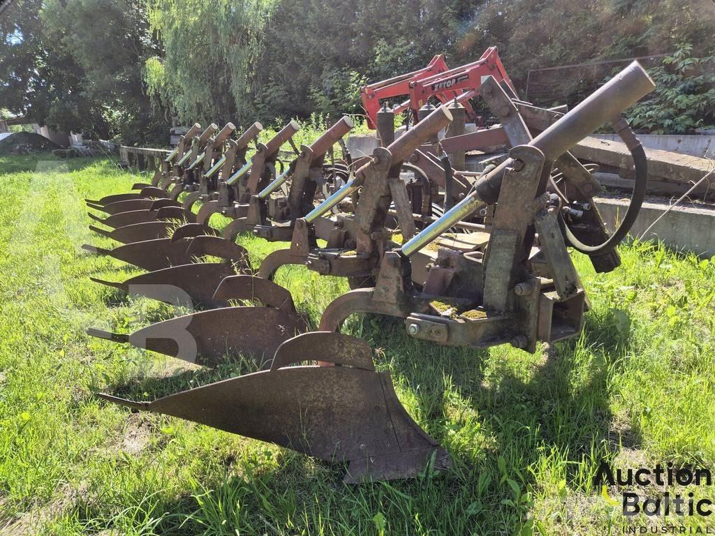  Onbekend Plow Плуги