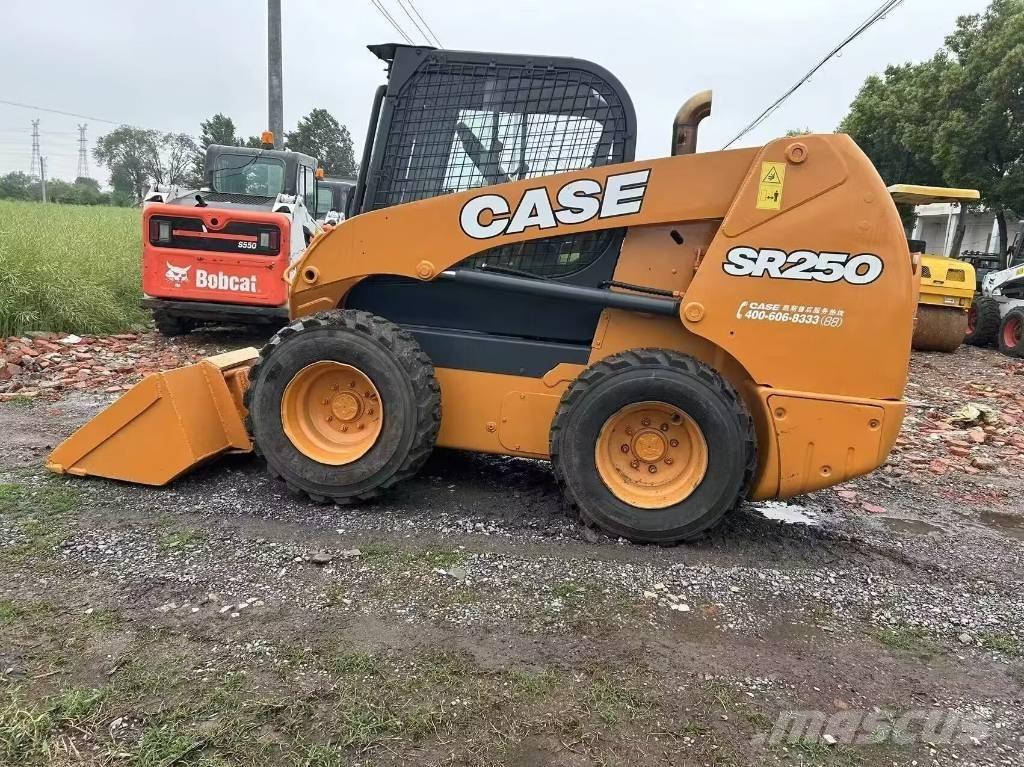 CASE SR 250 Міні-навантажувачі