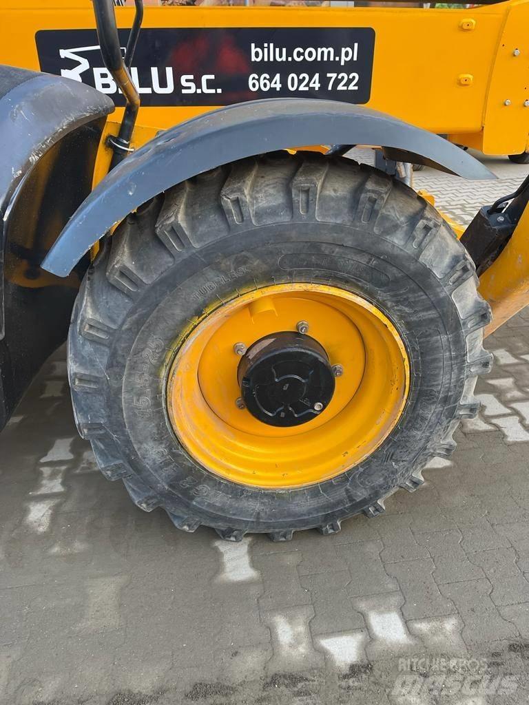 JCB 540-140 Телескопічні навантажувачі