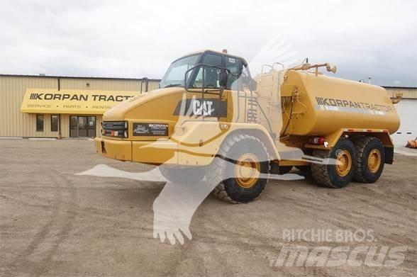 CAT 730 Поливальні машини