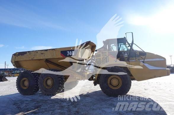 CAT 740 Зчленовані самоскиди
