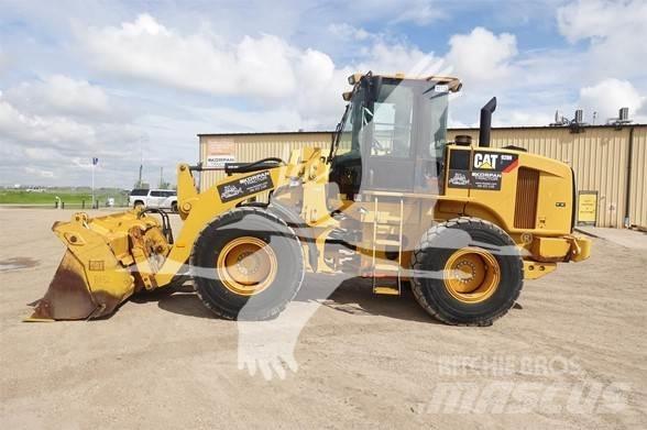 CAT 928H Фронтальні навантажувачі
