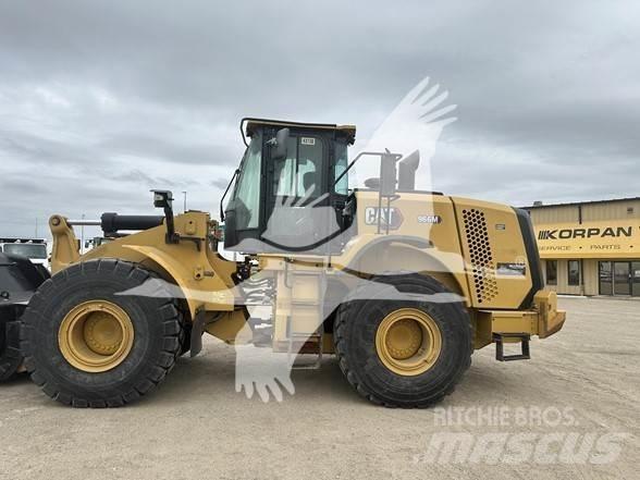 CAT 966M Фронтальні навантажувачі