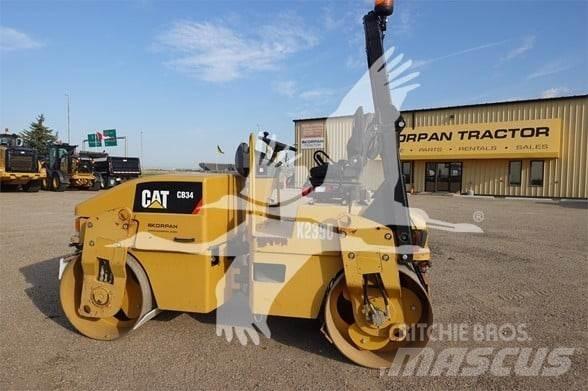 CAT CB34 Грунтові котки