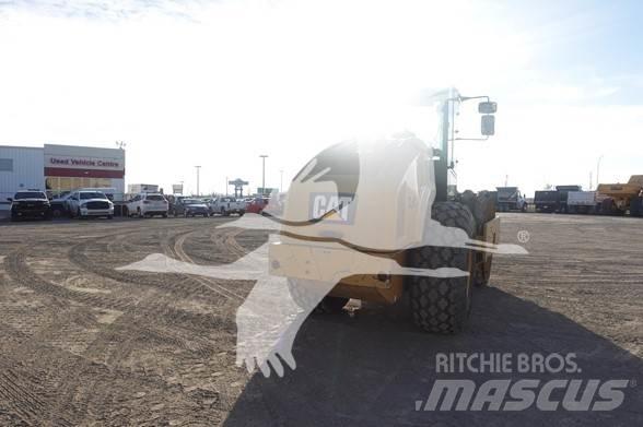 CAT CS54B Грунтові котки