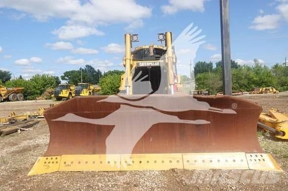 CAT D8T Гусеничні бульдозери