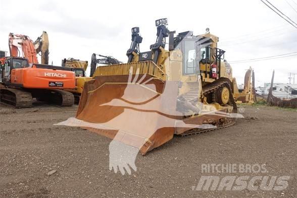CAT D9 Гусеничні бульдозери
