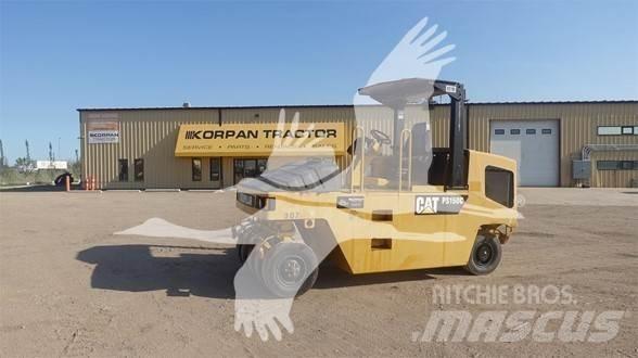 CAT PS-150C Пневматичні катки