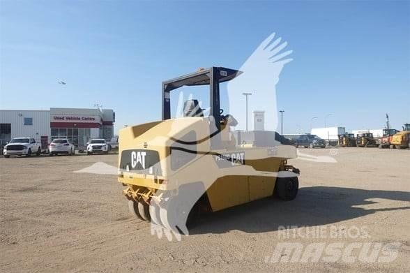 CAT PS-150C Пневматичні катки