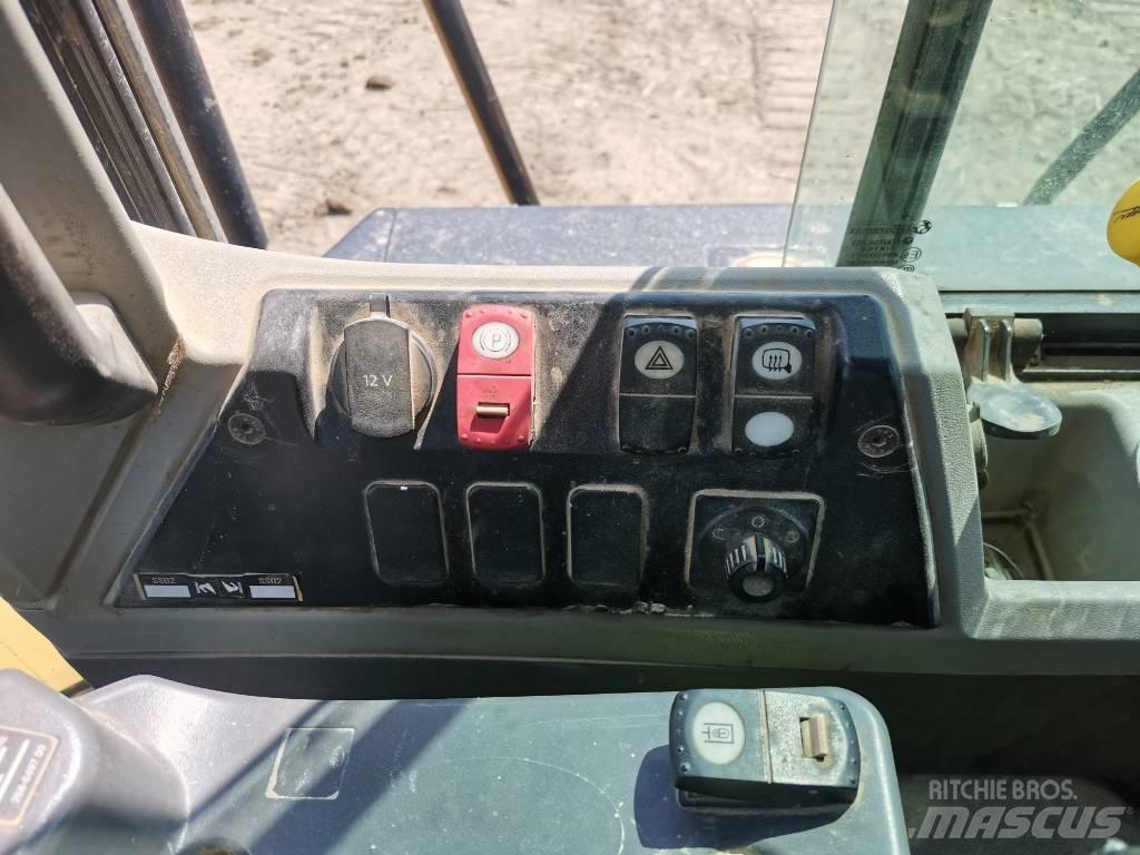 CAT 962 M Фронтальні навантажувачі