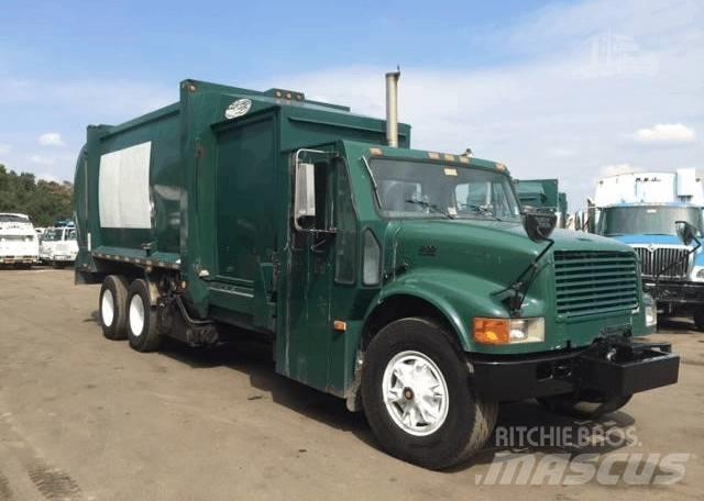 International 4900 Сміттєвози